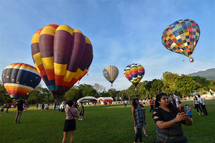 MALAYSIA-PENANG-HOT AIR BALLOON FESTIVAL