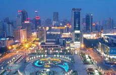 成都84市民走進工地 零距離體驗保障房修建