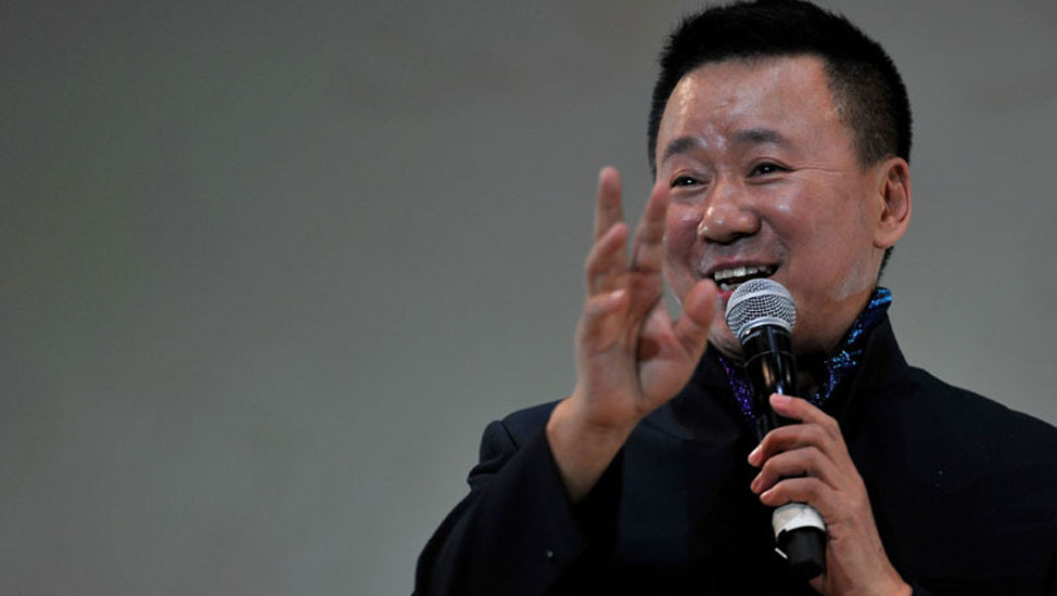 2月7日，卓林表演單口相聲《語言的魅力》