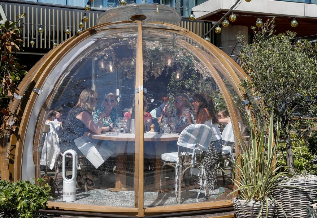 專家:英國(guó)處在第三波疫情初期 應(yīng)推遲解封