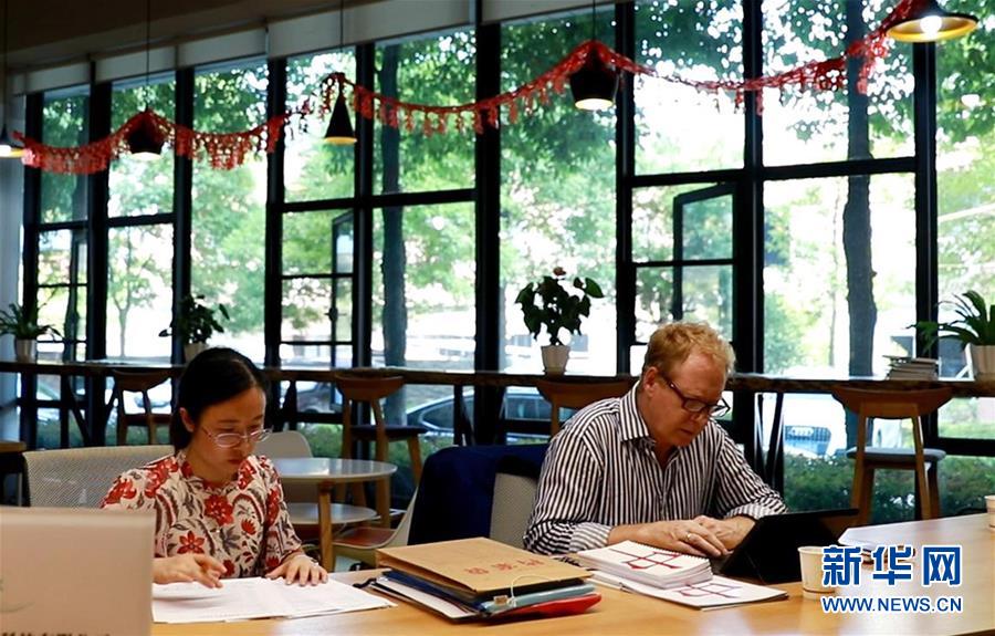 （十九大時光&middot;圖文互動）（1）中國成就，世界矚目&mdash;&mdash;來自基層蹲點現場的報道