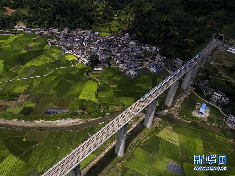 （新華全媒頭條&middot;圖文互動）（3）山鄉(xiāng)巨變&mdash;&mdash;來自貴州扶貧一線的報(bào)告