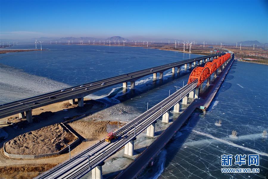 （新華全媒頭條&middot;圖文互動(dòng)）（5）百年&ldquo;筑夢(mèng)&rdquo;的榮光&mdash;&mdash;寫(xiě)在京張高鐵全線軌道貫通之際