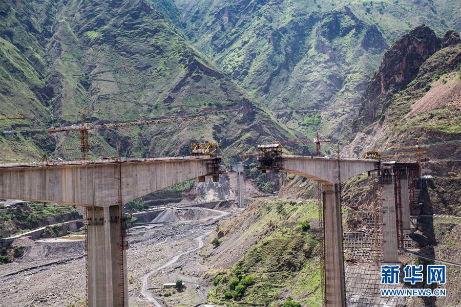 (壯麗70年·奮斗新時代——記者再走長征路·圖文互動)(7)七天七夜,驚心動魄——皎平渡口永不消失的紅色記憶