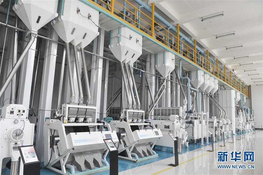 （在習(xí)近平新時(shí)代中國特色社會主義思想指引下&mdash;&mdash;新時(shí)代新作為新篇章&middot;圖文互動）（4）吉林萬昌現(xiàn)代農(nóng)業(yè)發(fā)展先導(dǎo)區(qū)&ldquo;三變&rdquo; 