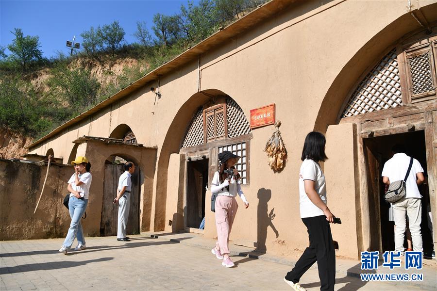 （新華全媒頭條&middot;壯麗70年&middot;奮斗新時代&mdash;&mdash;記者再走長征路&middot;圖文互動）（9）紅星，從這里照耀中國&mdash;&mdash;陜北見證中國革命的歷史轉折