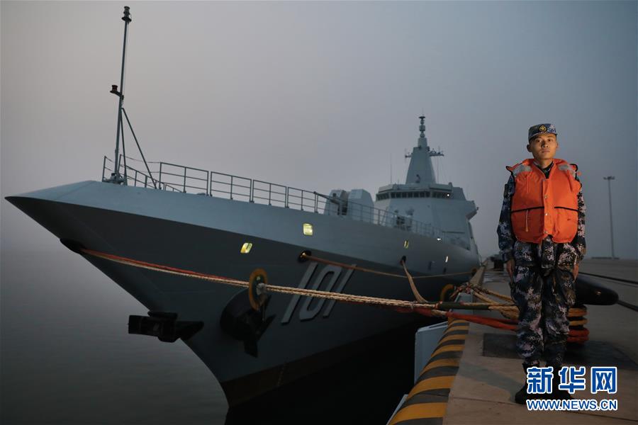 （新春走基層&middot;圖文互動）（4）&ldquo;我們的目標在視距之外，征途是星辰大海&rdquo;&mdash;&mdash;夜探國產首艘萬噸級驅逐艦南昌艦