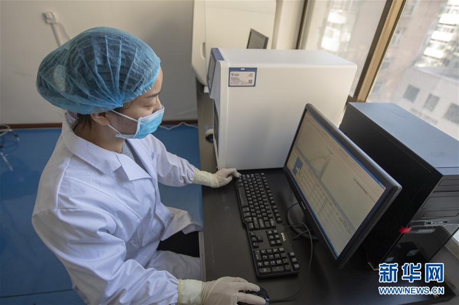 (一線抗疫群英譜·圖文互動)(2)“90后”檢驗(yàn)員張慧變:每個樣本都是一份沉甸甸的責(zé)任