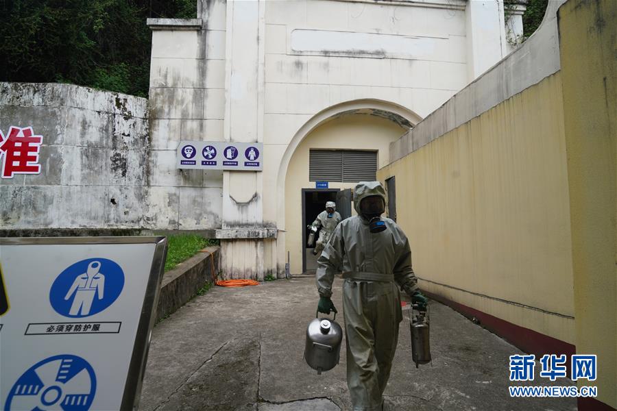 (圖文互動)(1)北斗發射緊急叫停后……——記西昌衛星發射中心加注分隊黨員群體