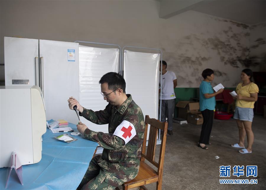 （防汛抗洪&middot;圖文互動）（4）穿梭&ldquo;孤島&rdquo;的火箭軍醫療隊