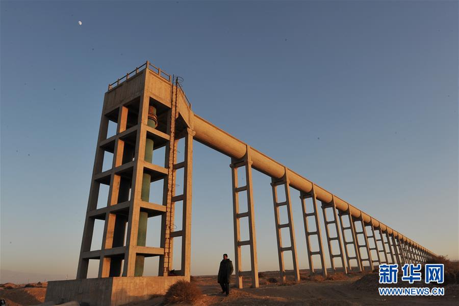 (新華全媒頭條·走向我們的小康生活·圖文互動(dòng))(5)23萬人的命運(yùn)轉(zhuǎn)折——我國(guó)最大易地生態(tài)移民安置區(qū)的脫貧密碼