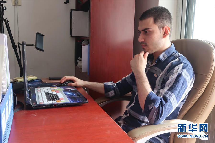 （抗疫中的真善美&middot;圖文互動）（1）阿富汗留學生沙溢：我理解了制度優(yōu)勢的含義