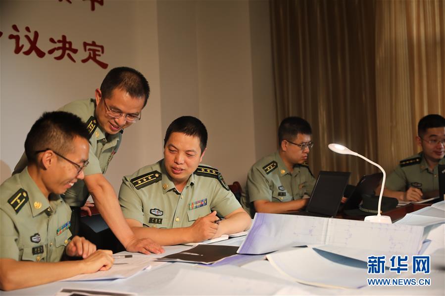 (圖文互動)(5)對黨赤“淳” 為國志“靜”——記戰(zhàn)略支援部隊某部高級工程師淳靜