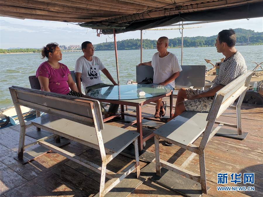 （總書記推動的改革身邊事&middot;生態(tài)文明改革篇&middot;圖文互動）（2）特寫：從&ldquo;捕魚人&rdquo;到&ldquo;護魚人&rdquo;&mdash;&mdash;長江漁民上岸后的新生活