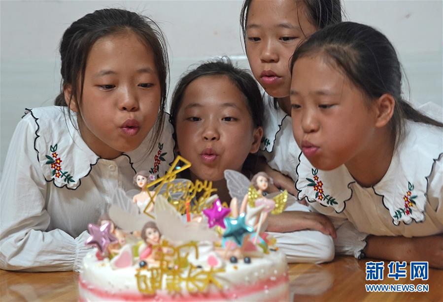 (脫貧攻堅·圖片故事)(13)四胞胎家脫貧記