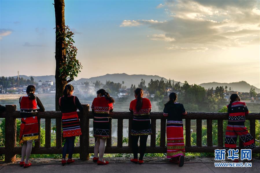 (新華全媒頭條·決戰決勝脫貧攻堅·督戰未摘帽貧困縣·圖文互動)(13)脫貧的歌聲——云南直過民族和人口較少民族共入新時代