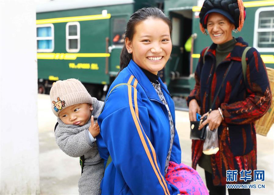 (坐著高鐵看中國(guó)·圖文互動(dòng))(1)走成昆,感受闖過(guò)禁區(qū)的光影記錄