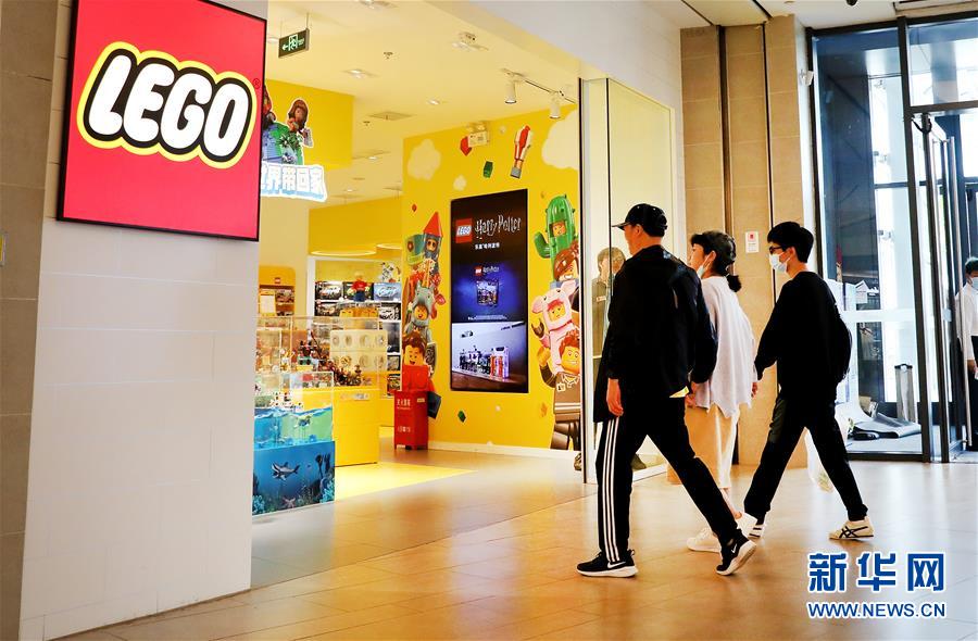 （新華全媒頭條&middot;圖文互動(dòng)）（1）共赴東方之約 共迎復(fù)蘇之機(jī)&mdash;&mdash;寫在第三屆進(jìn)博會(huì)倒計(jì)時(shí)一個(gè)月之際