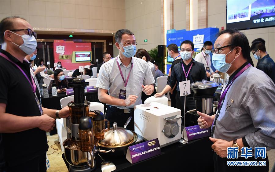 (新華全媒頭條·圖文互動)(12)擘畫新藍圖 開啟新征程——寫在黨的十九屆五中全會召開之際