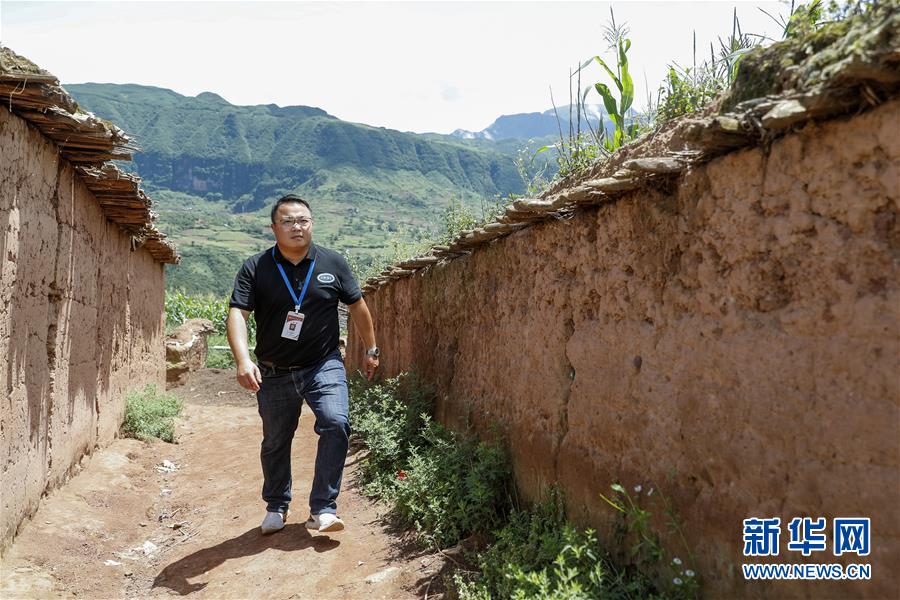 （鄉(xiāng)村振興&middot;圖文互動）（9）涼山深處有&ldquo;黃金&rdquo;