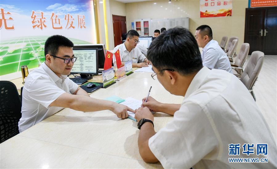 （新華全媒頭條&middot;圖文互動(dòng)）（8）心系北疆　情滿草原&mdash;&mdash;習(xí)近平總書(shū)記考察內(nèi)蒙古回訪記