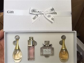 揭秘微商化妝品&ldquo;黑色代購&rdquo;產業鏈