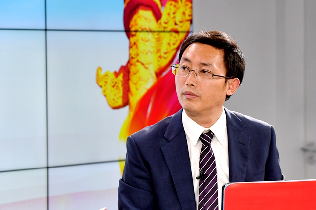 繼往是為了開來(lái)，那么開什么來(lái)？我們的未來(lái)是什么？我們現(xiàn)在站在什么歷史方位上？往哪里去走？