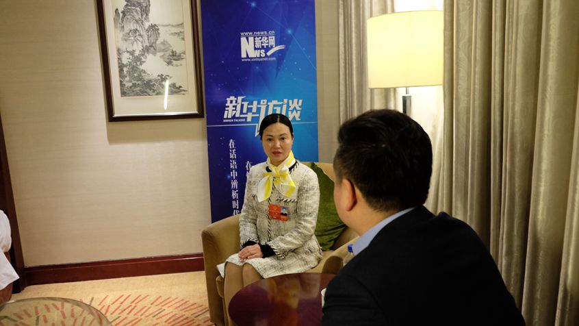 全國(guó)人大代表何敏：扶貧要&ldquo;引進(jìn)來(lái)&rdquo;和&ldquo;走出去&rdquo;并舉