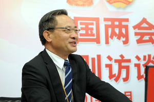 魯修祿:實施低碳綠色發展戰略