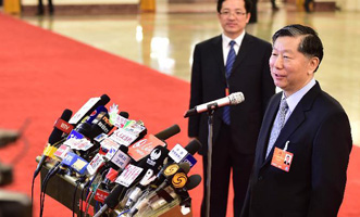 銀監會主席尚福林接受媒體采訪