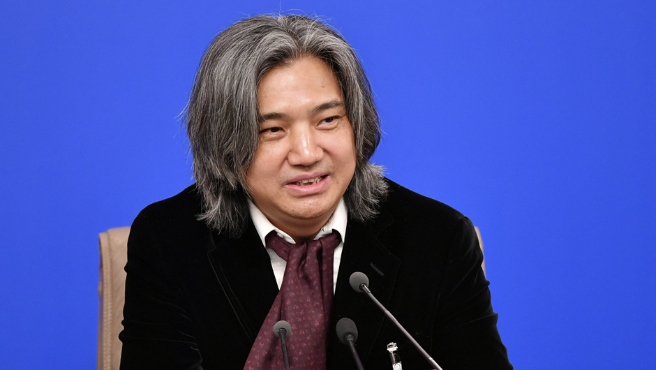 全國政協常委、文化文史和學習委員會委員，中國美術館館長，中國美術家協會副主席 吳為山