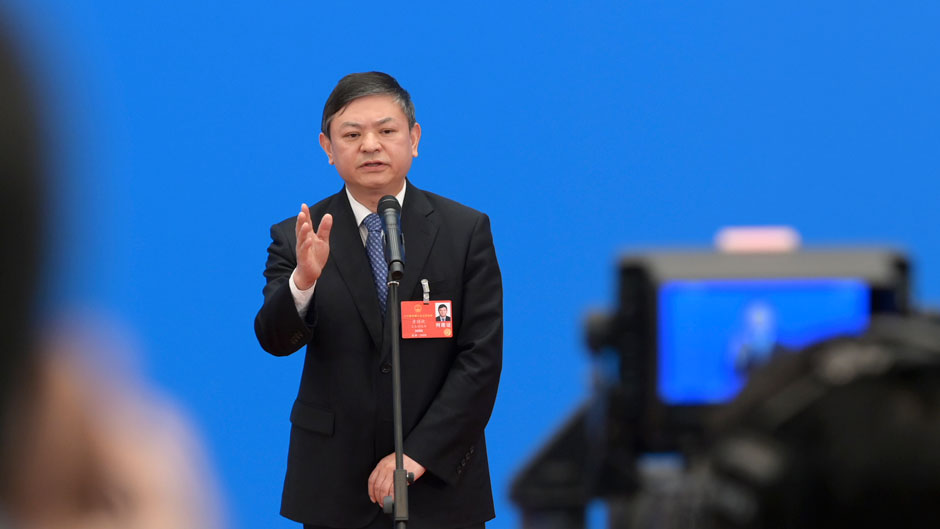 生態(tài)環(huán)境部部長(zhǎng)黃潤秋接受采訪