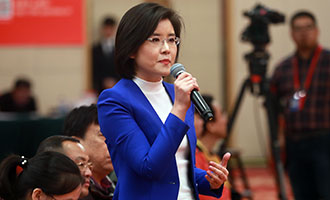 中央電視臺、中國國際電視臺記者提問