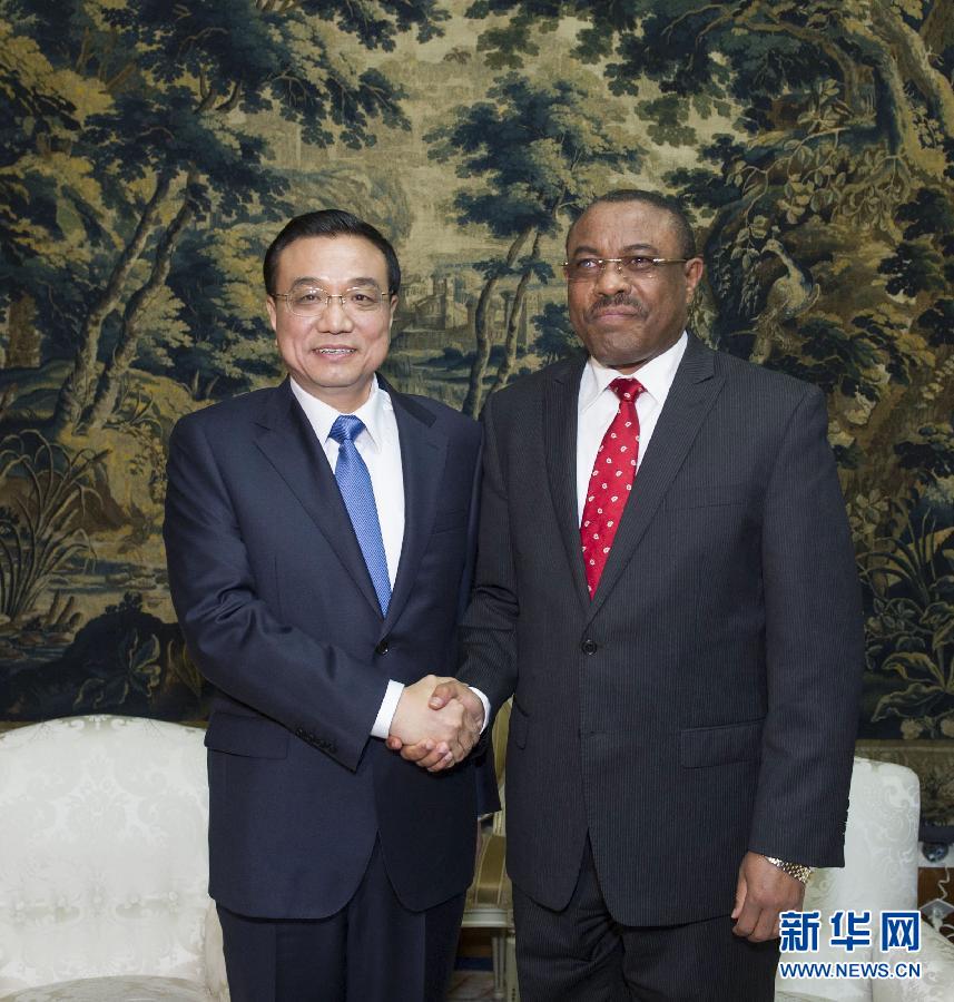 5月4日，中國國務院總理李克強在亞的斯亞貝巴與埃塞俄比亞總理海爾馬里亞姆舉行會談。  新華社記者 王曄 攝