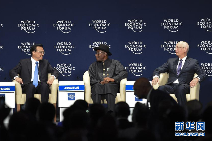 5月8日，中國國務院總理李克強在阿布賈出席第24屆世界經濟論壇非洲峰會全會，發表題為《共同推動非洲發展邁上新臺階》的特別致辭。新華社記者 李學仁 攝 