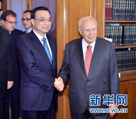6月20日，國務(wù)院總理李克強(qiáng)在雅典總統(tǒng)府會(huì)見希臘總統(tǒng)帕普利亞斯。 新華社記者 李濤 攝