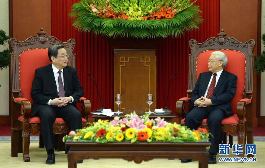 12月25日至27日,中共中央政治局常委、全國政協主席俞正聲對越南進行正式訪問。這是12月26日,俞正聲在河內會見越共中央總書記阮富仲。 新華社記者馬占成攝 12月25日至27日,中共中央政治局常委、全國政協主席俞正聲對越南進行正式訪問。這是12月26日,俞正聲在河內會見越共中央總書記阮富仲。 新華社記者馬占成攝