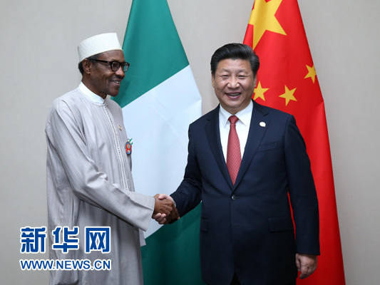 12月4日,國家主席習(xí)近平在約翰內(nèi)斯堡會(huì)見尼日利亞總統(tǒng)布哈里。 新華社記者 龐興雷 攝 12月4日,國家主席習(xí)近平在約翰內(nèi)斯堡會(huì)見尼日利亞總統(tǒng)布哈里。 新華社記者 龐興雷 攝