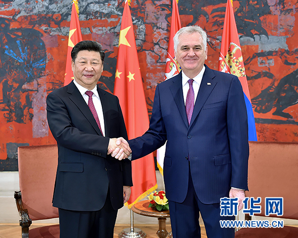 6月18日，國家主席習(xí)近平在貝爾格萊德同塞爾維亞總統(tǒng)尼科利奇舉行會談。 新華社記者 李濤 攝 