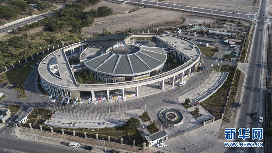 （新華全媒頭條&middot;圖文互動）（3）特稿：深化周邊友好　共促亞太繁榮&mdash;&mdash;寫在習(xí)近平主席出席亞太經(jīng)合組織第二十六次領(lǐng)導(dǎo)人非正式會議，對巴布亞新幾內(nèi)亞、文萊和菲律賓進行國事訪問并在巴新同建交太平洋島國領(lǐng)導(dǎo)人會晤之際