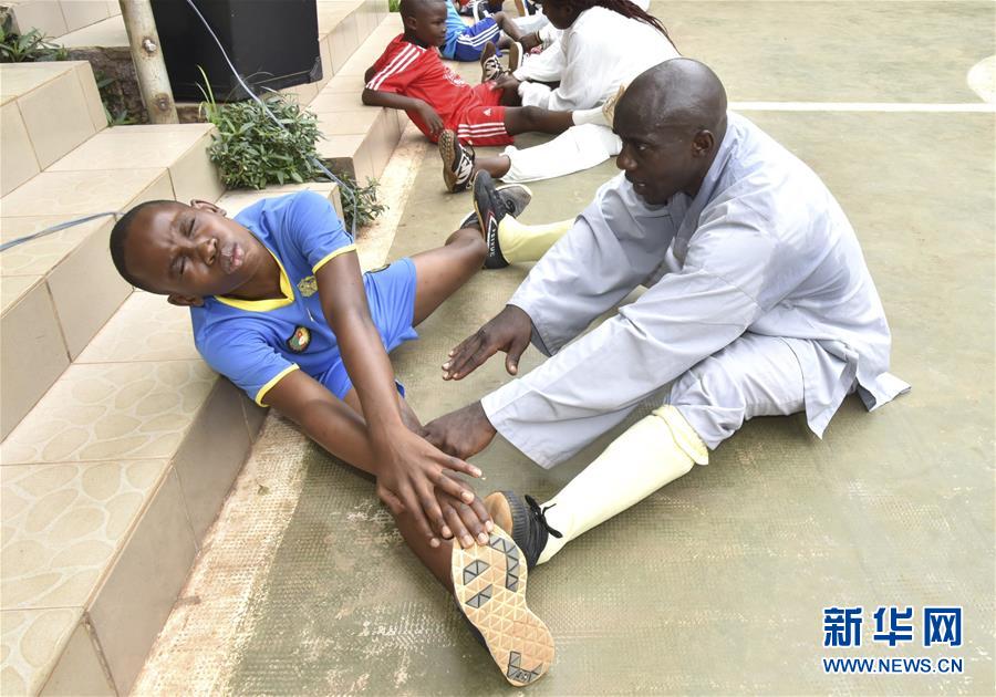 (國(guó)際·圖文互動(dòng))(8)通訊:“我也曾混跡街頭,終于靠習(xí)武自立”——喀麥隆人姆巴的武術(shù)情緣