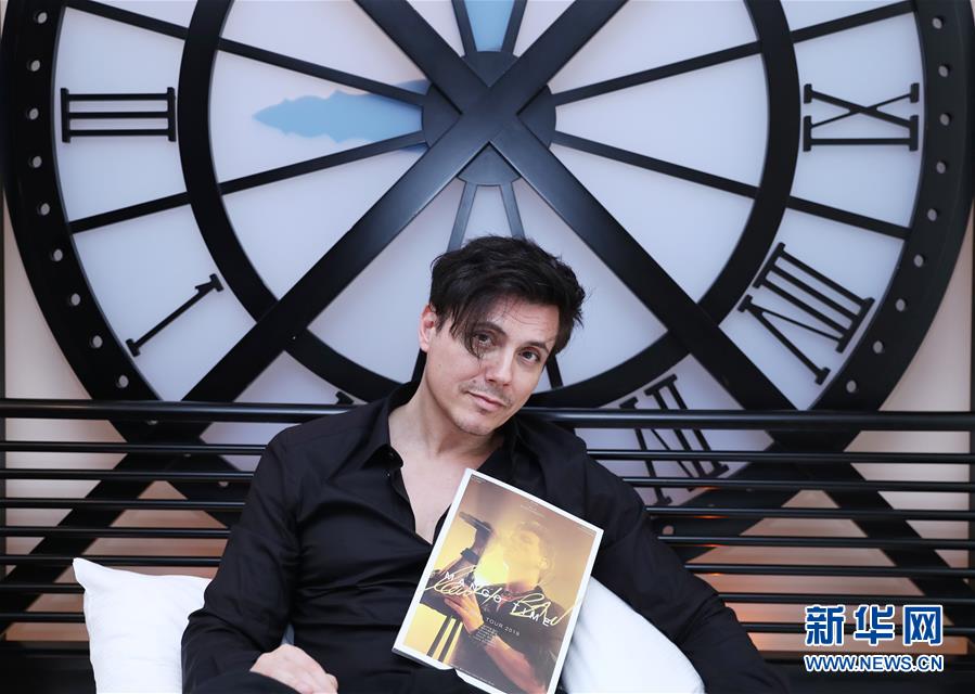 （國際&middot;圖文互動）（1）通訊：手牽手，我們共同驅散陰霾&mdash;&mdash;法國音樂人創(chuàng)作抗疫歌曲背后的故事