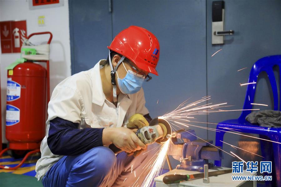 （全球抗疫進行時&middot;圖文互動）（3）通訊：額勒賽水電站為疫情下的柬埔寨提供發展動力