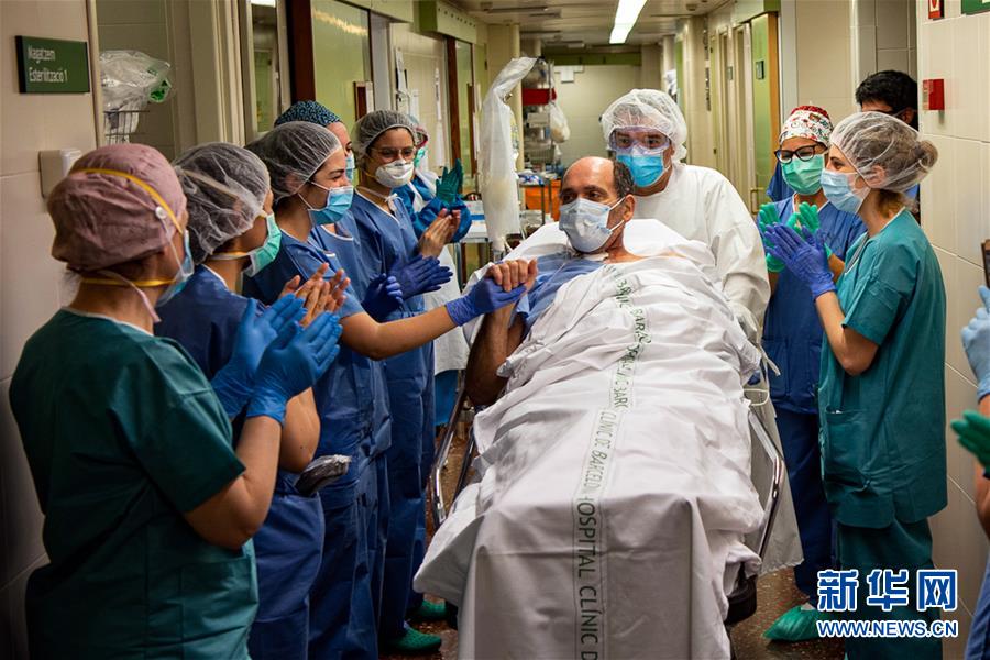 (新華全媒頭條·圖文互動(dòng))(8)世界抗疫之戰(zhàn)的啟示——寫(xiě)在2020年全球新冠確診病例達(dá)2020萬(wàn)之際