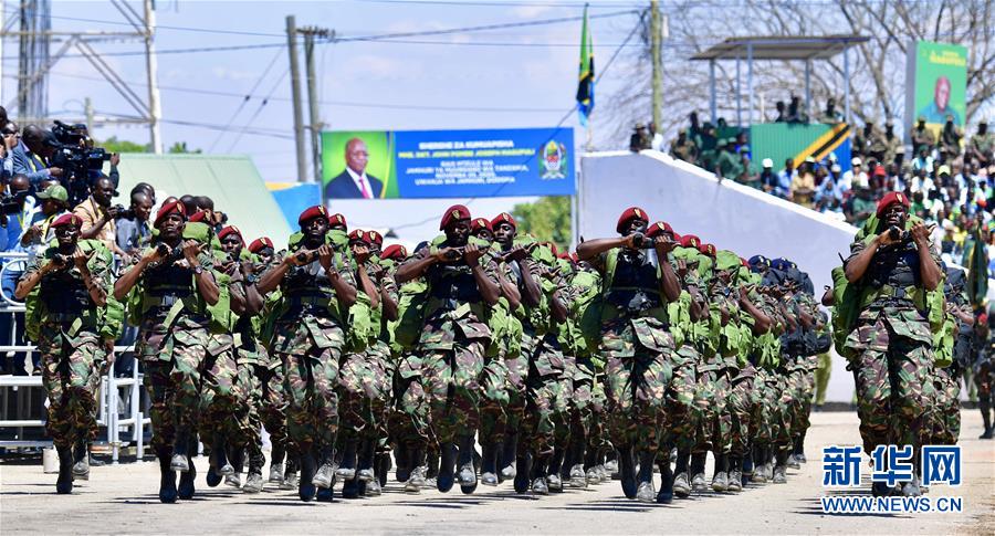 （國際）（2）獲競選連任的坦桑尼亞總統馬古富力宣誓就職