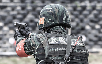 0.6秒能做什么？特戰隊員出槍擊發一氣呵成