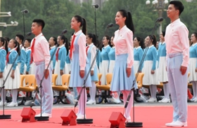 聽共青團(tuán)員和少先隊(duì)員的心聲：請(qǐng)黨放心，強(qiáng)國有我！