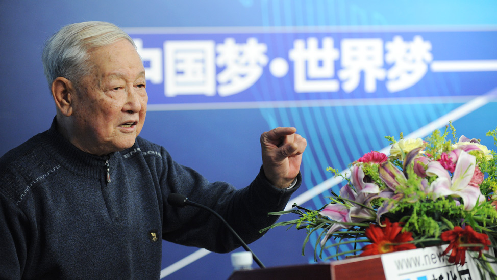 糜振玉中將在新華網(wǎng)&ldquo;縱論天下&rdquo;國(guó)際問(wèn)題研討會(huì)上發(fā)言